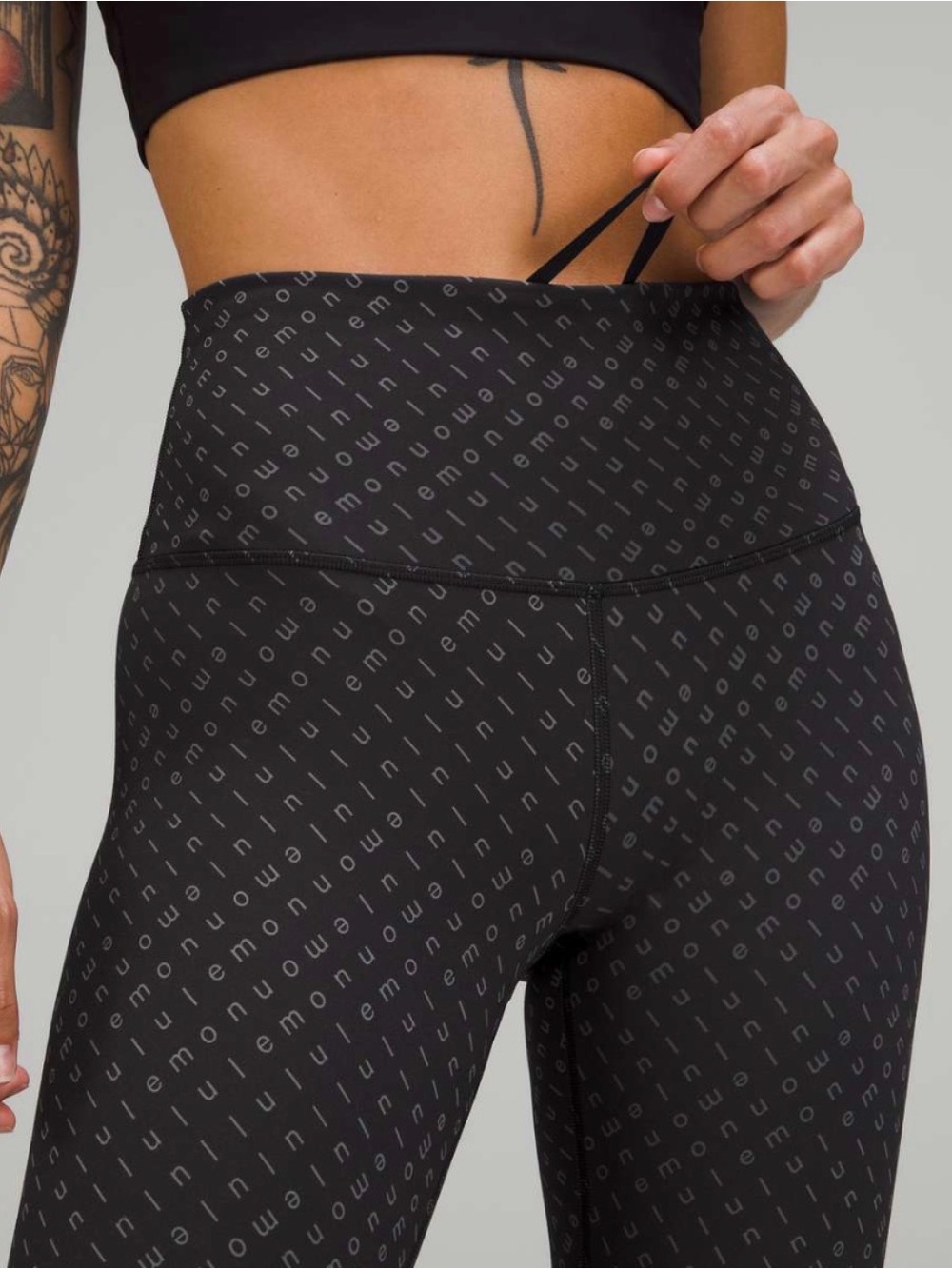 Lululemon Wunder Under “Lululemon” Print Leggings HR
